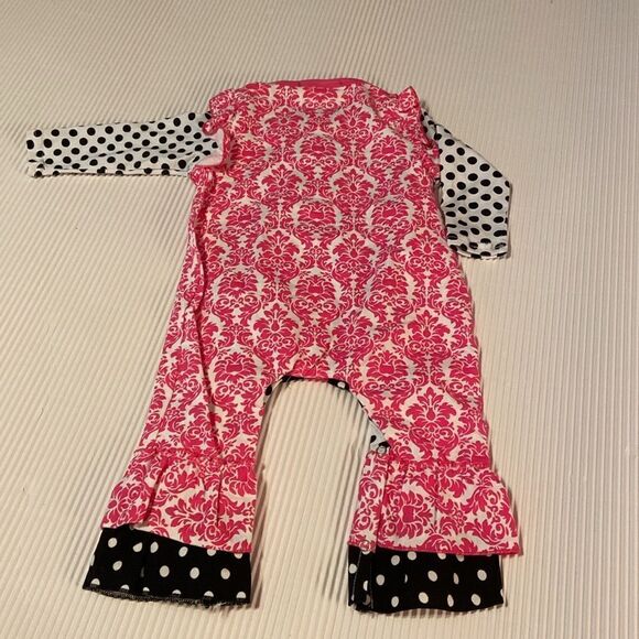 Boutique Romper Ruffled Legs Polka Dot & Damask 9 Month - Picture 5 of 5